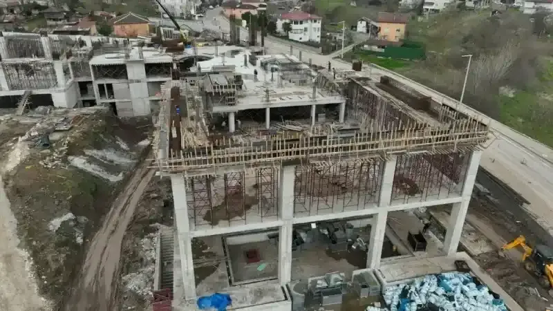 Başiskele Termal Tesis yükseliyor