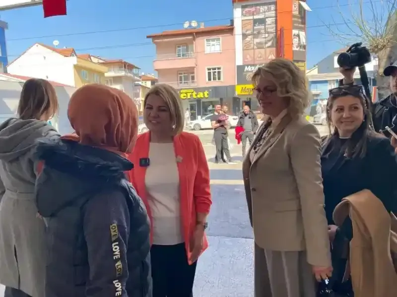 Hürriyet: Esnaflarımızın her zaman yanındayız