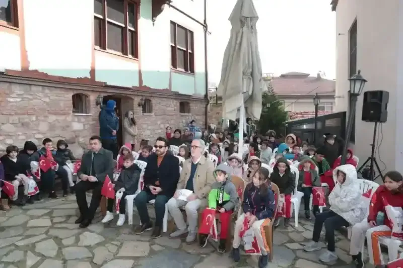 İzmit Belediyesi Çanakkale Zaferini gururla kutladı