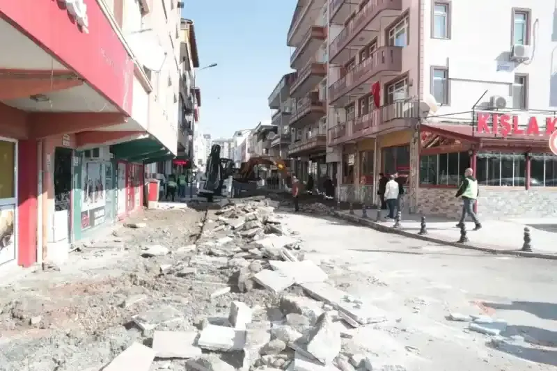 Hürriyet: İzmit’i Ranta Değil, Halka Hizmet İçin Dönüştürüyor!