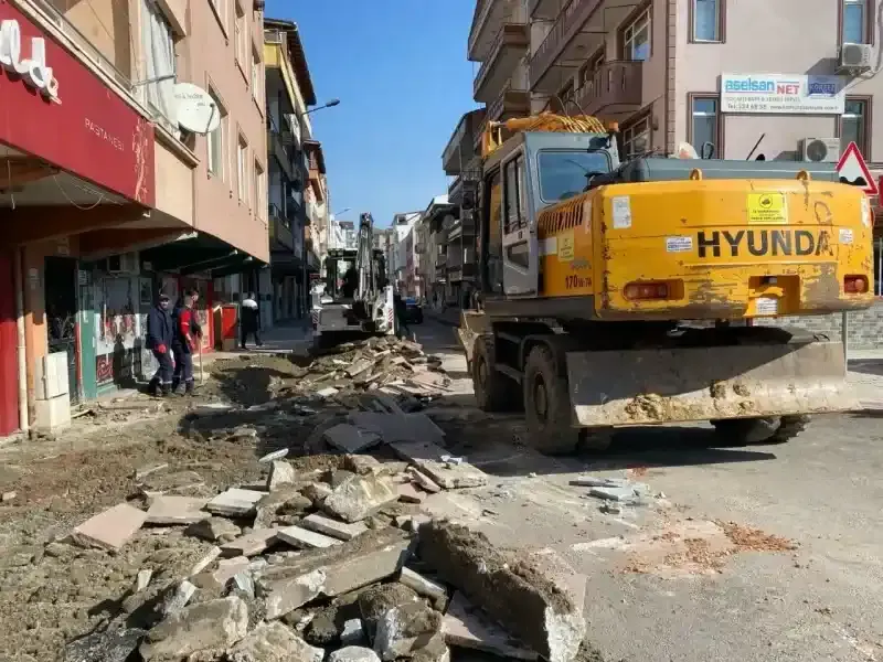Hürriyet: İzmit’i Ranta Değil, Halka Hizmet İçin Dönüştürüyor!
