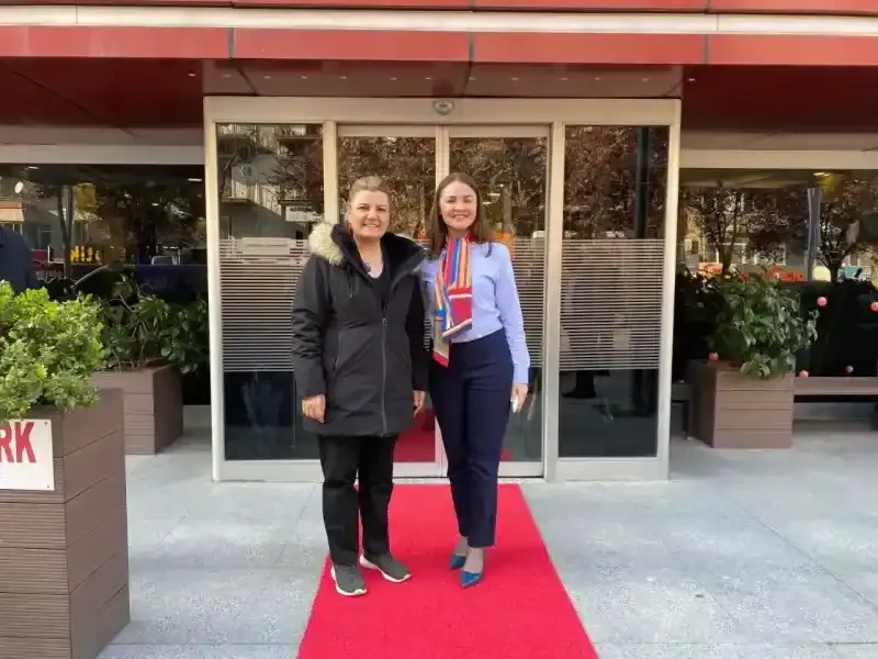 Başkan Hürriyet Kadıköy’de esnafı ziyaret etti