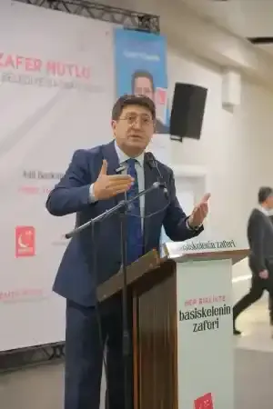 Mutlu: ‘Ayaz ne yaptı da AK Parti’nin kapısından giremiyor?’