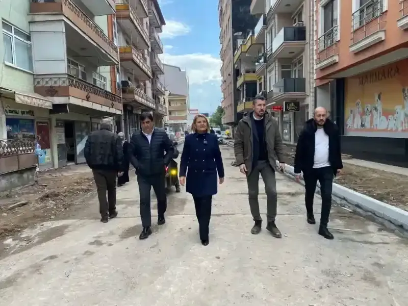 Hürriyet: 20 yıldır uğramadığınız sokaklarda çizmelerle şov yapmaya gerek yok!