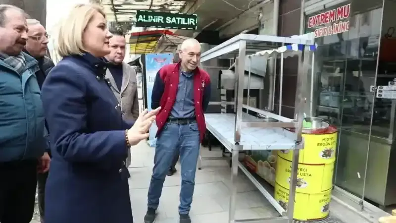 Hürriyet Kadıköy Mahallesi'ndeki spotçuları kaldırım işgali konusunda uyardı