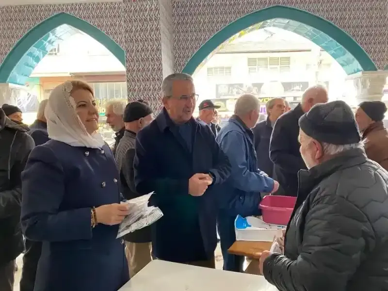 Hürriyet, Zincirlikuyu Camii cemaatine ’hayırlı cumalar’ diledi