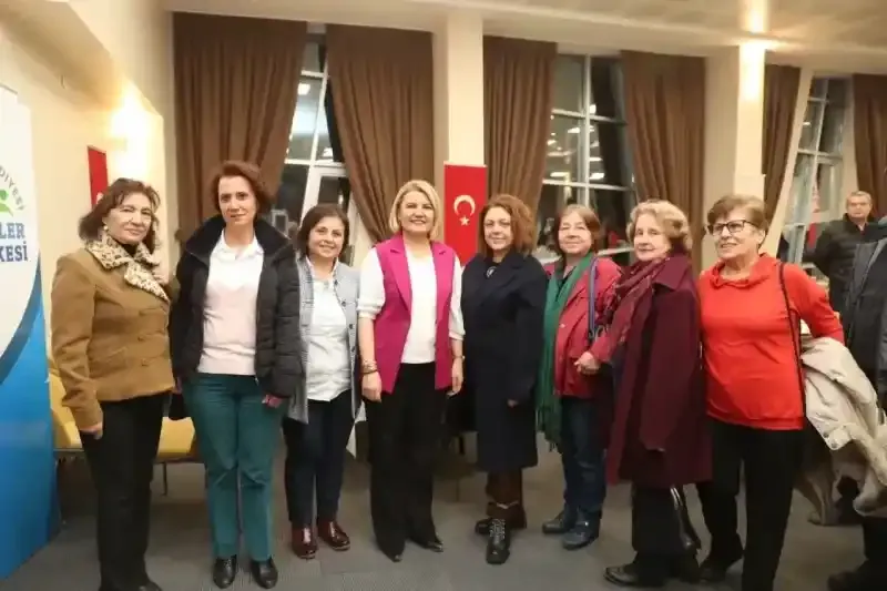 Hürriyet: Çılgın projeler değil halka dokunan işler yapıyoruz