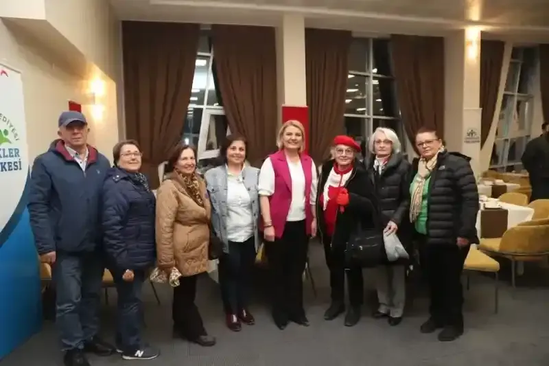 Hürriyet: Çılgın projeler değil halka dokunan işler yapıyoruz