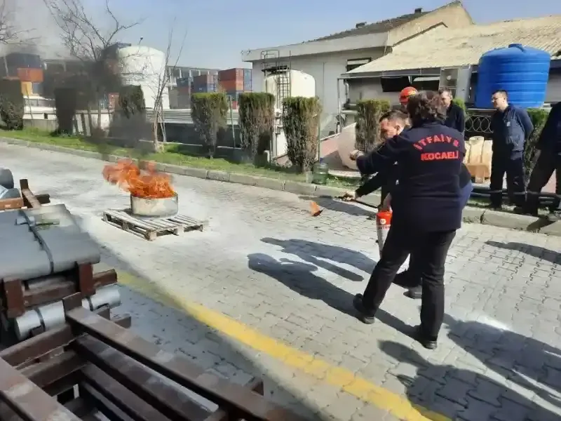 Kocaeli İtfaiyesi eğitimlerine devam ediyor