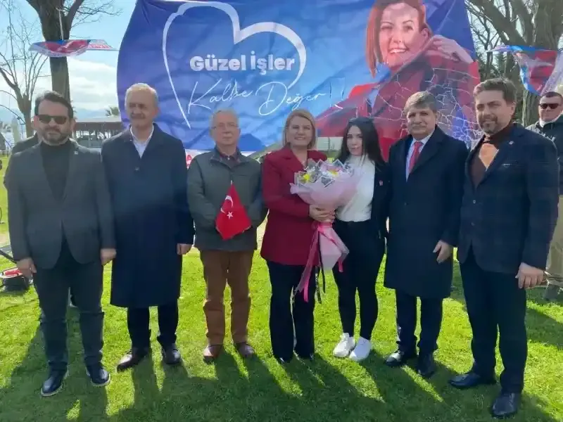 Sarı: Büyükakın, Tutuş’u velisi gibi İzmit’in sokaklarında gezdiriyor