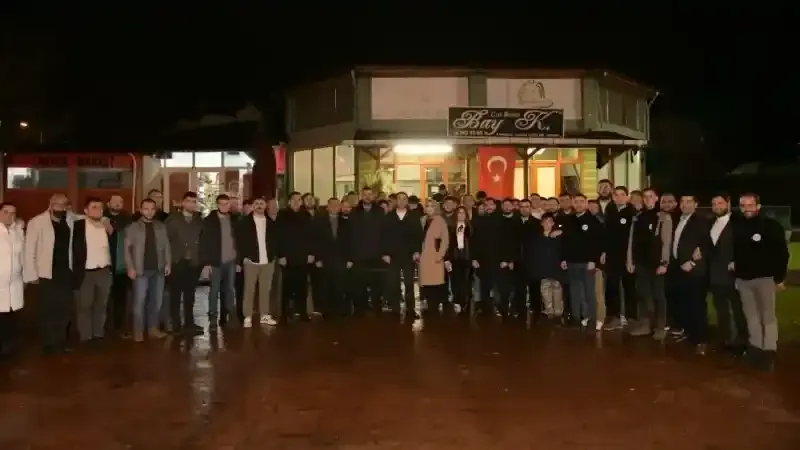 Yasin Özlü’ye gençlerden destek