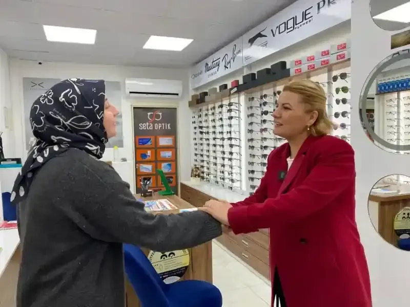 Üçyol esnafıyla buluşan Hürriyet: Esnaf bizim baş tacımız