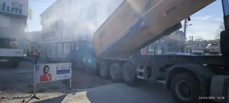 İzmit Belediyesi Yeşilova Mahallesi İlayda Sokağı bir günde asfalta kavuşturdu