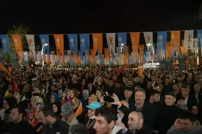 Başiskele’de miting gibi buluşma