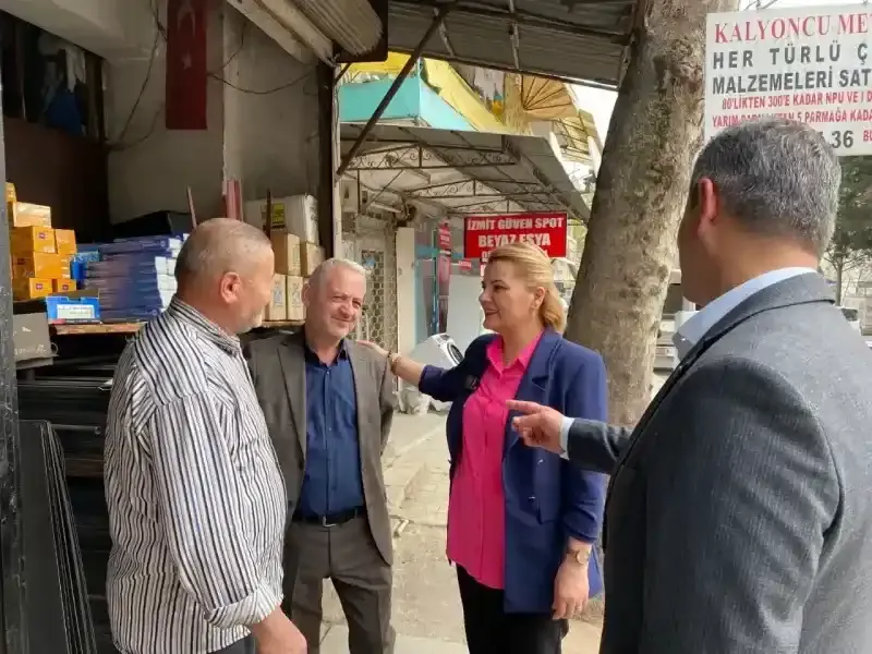 Başkan Hürriyet, Şirinevler bölge esnafını ziyaret etti