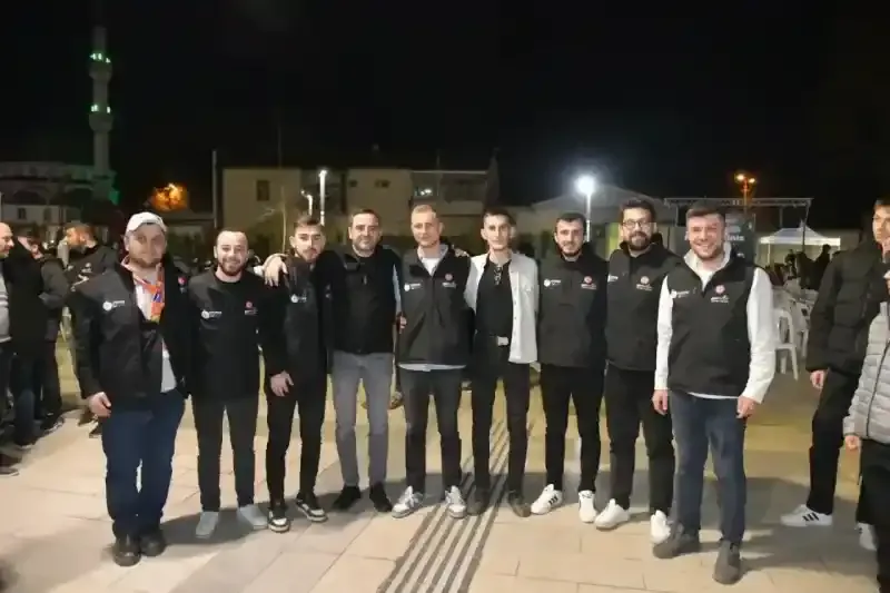Başiskeleli gençler iftarda bir araya geldi