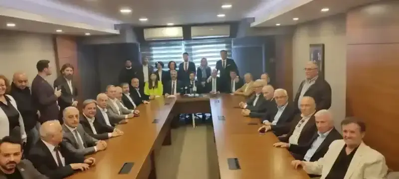 CHP'den seçim öncesi birlik görüntüsü; Bütün adaylarımız tek vücut
