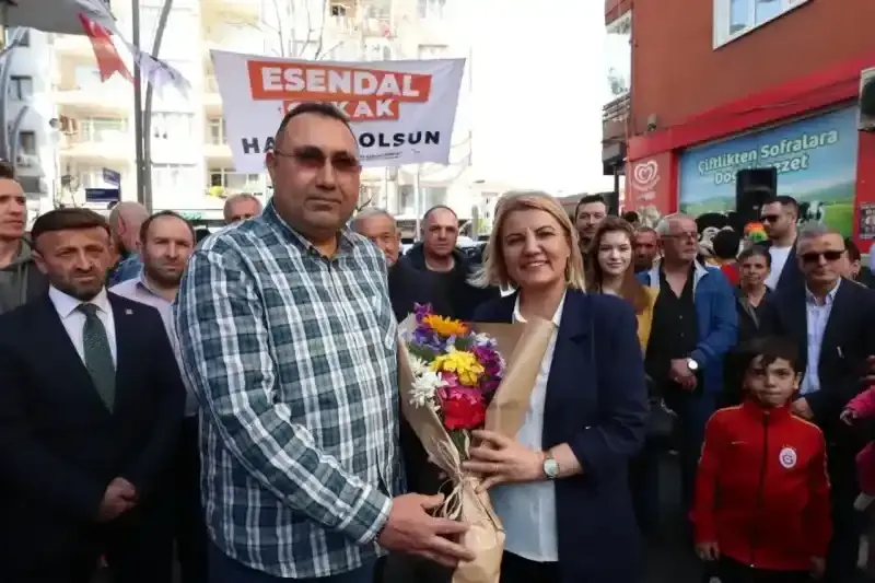 İzmit Belediyesi Esendal Sokağın açılışını yaptı