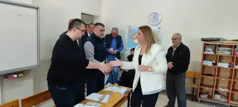 CHP Kartepe adayı Merttürk sandık nöbetinde