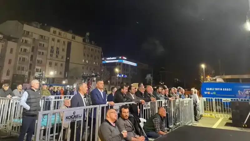 AK Parti İzmit’te moraller bozuk