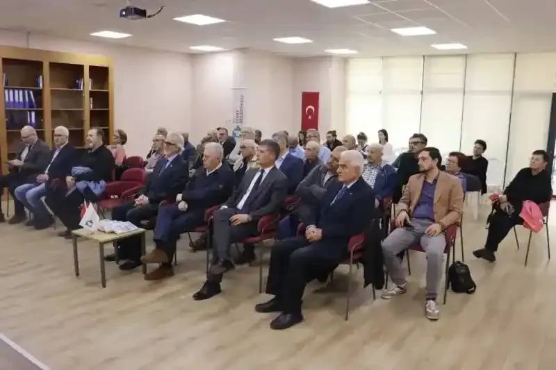 İzmit Belediyesi, “Bir Cumhuriyet Aydını Mehmet Ali Kâğıtçı” adlı kitabın tanıtım programını düzenledi