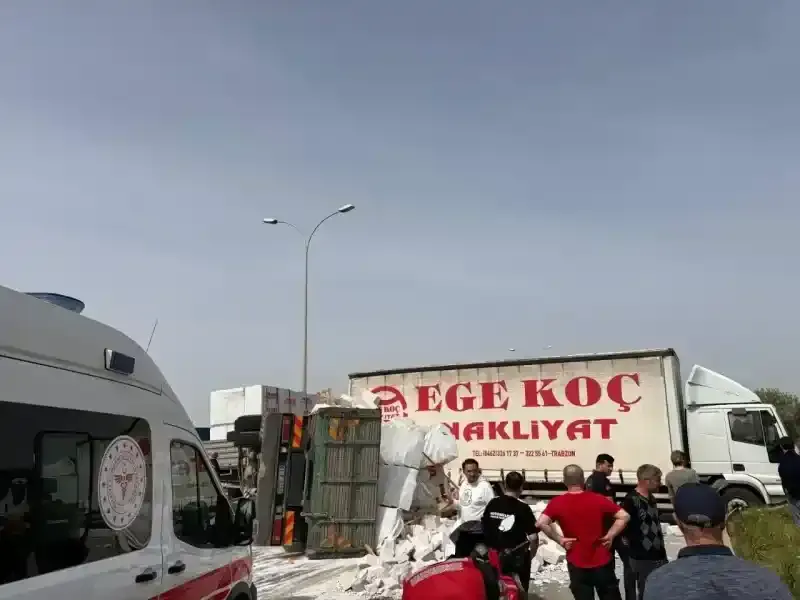  TEM otoyolunda büyük kaza, yol trafiğe kapandı