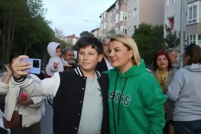 Şirintepelilerden Hürriyet’e sevgi seli “Birlikte daha mutlu ve gülümseyen günlerimiz olacak”
