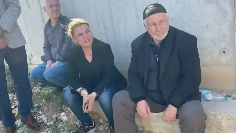 İzmit Belediyesi, Şehir Hastanesinin yıktığı merdiveni yeniden yapıyor