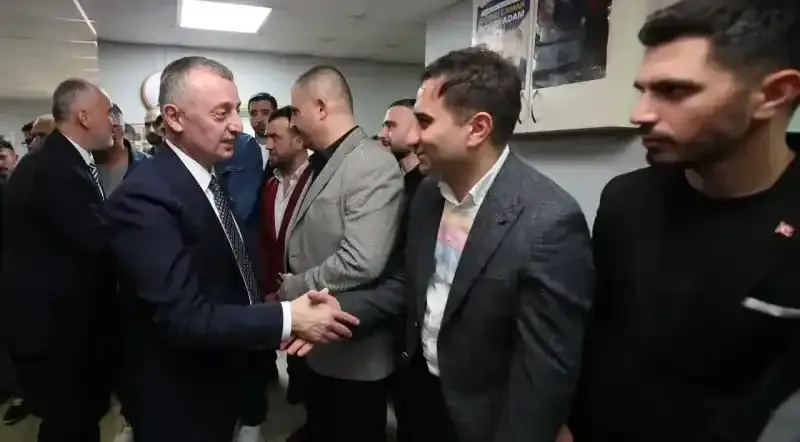 Büyükakın Derince teşkilatı ile bayramlaştı 