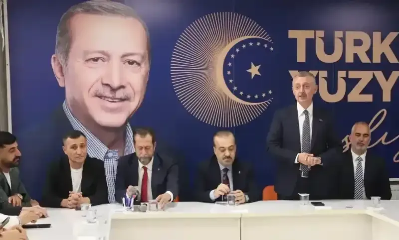 Büyükakın Derince teşkilatı ile bayramlaştı 