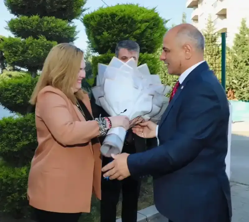 Başkan Söğüt’e çiçekli karşılama