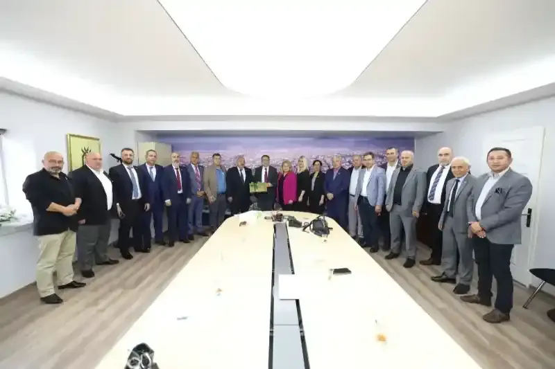 Başkan Gökçe muhtarlarla bir araya geldi