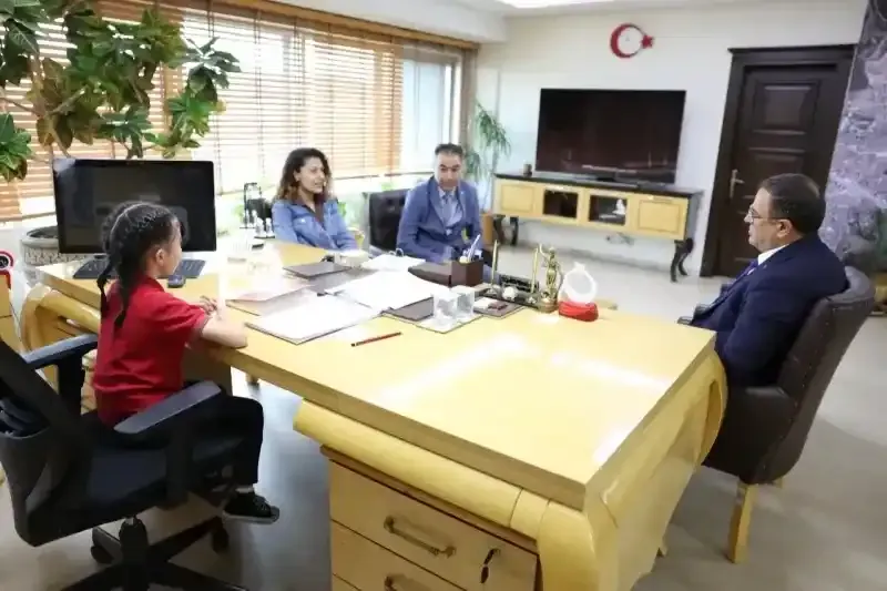 Başkan Gökçe 23 Nisan coşkusunu çocuklarla paylaştı