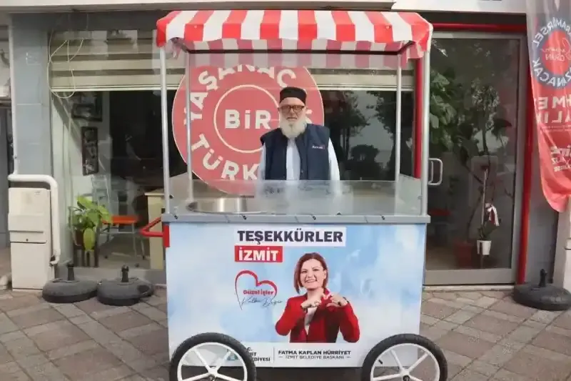 Hürriyet sözünü tuttu, Pamuk şekeri arabasına kavuştu
