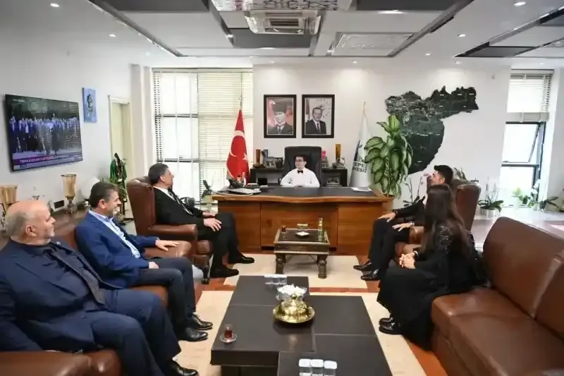 Başkan Kocaman koltuğu Muhammet’e devretti
