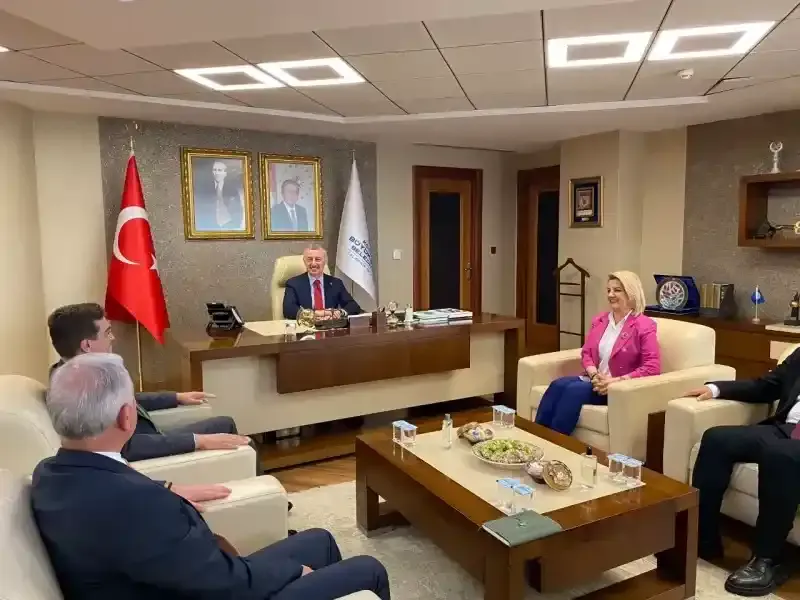 CHP’li başkanlar Büyükakın’ın yanında