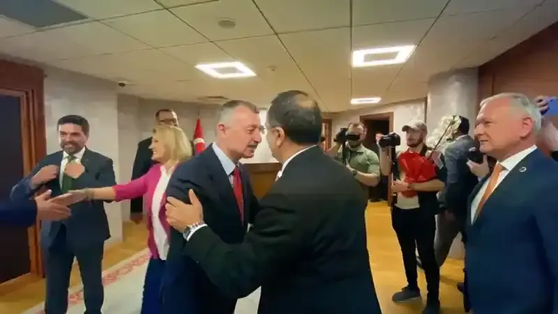 CHP’li başkanlar Büyükakın’ın yanında