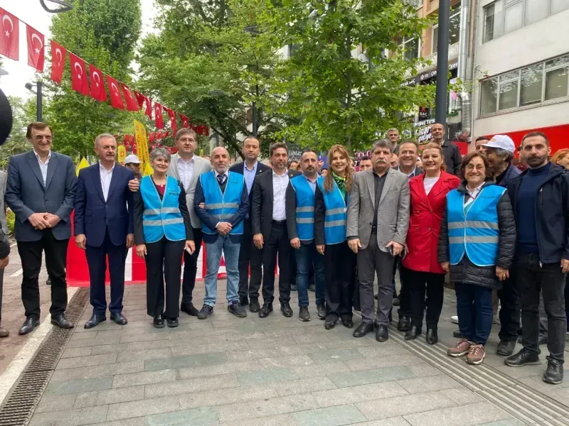 Kocaeli'de 1 Mayıs coşkusu: işçi ve emekçiler için yürüdüler!