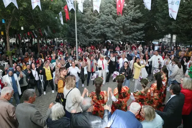 Balkan Dernekleri Yerleşkesi’nde Hıdırellez coşkusu yaşandı