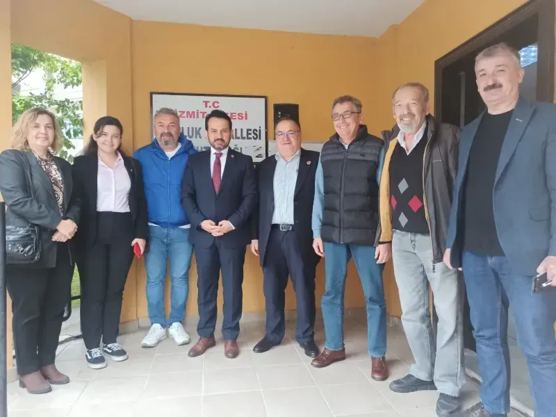 CHP İzmit’ten yeni muhtarlarla ilk temas