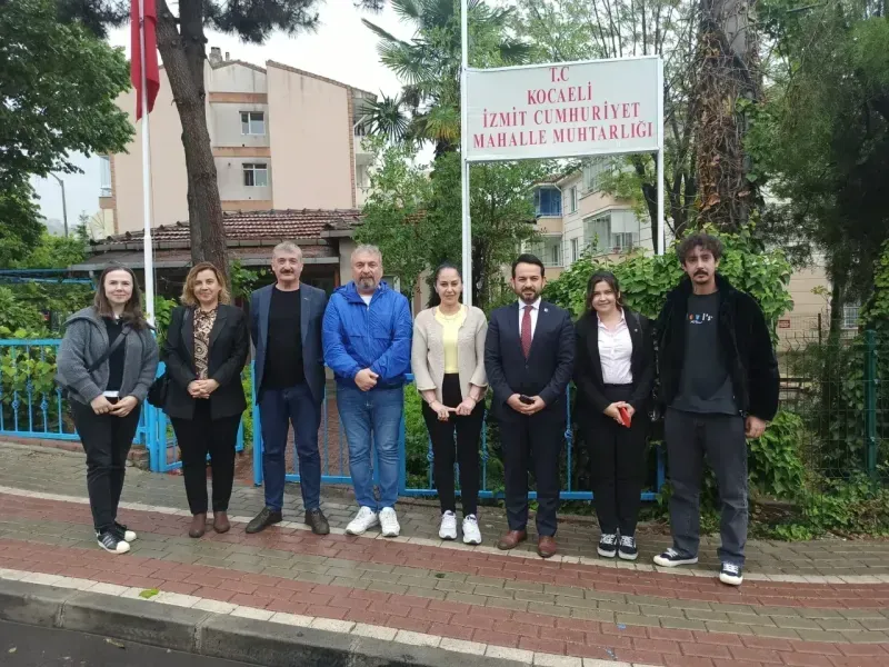 CHP İzmit’ten yeni muhtarlarla ilk temas