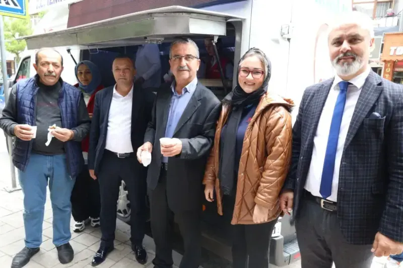 İzmit Belediyesi camii cemaati ile buluşmaya devam ediyor
