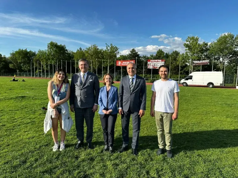 Yıldızlı, ODTÜ öğrencilerine destek oldu