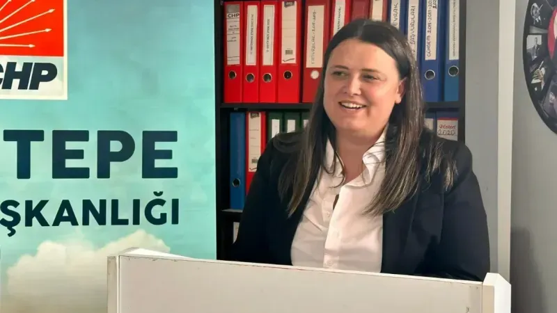 CHP Kartepe Kadın Kolları'nda Münevver Arslan seçilmiş başkan