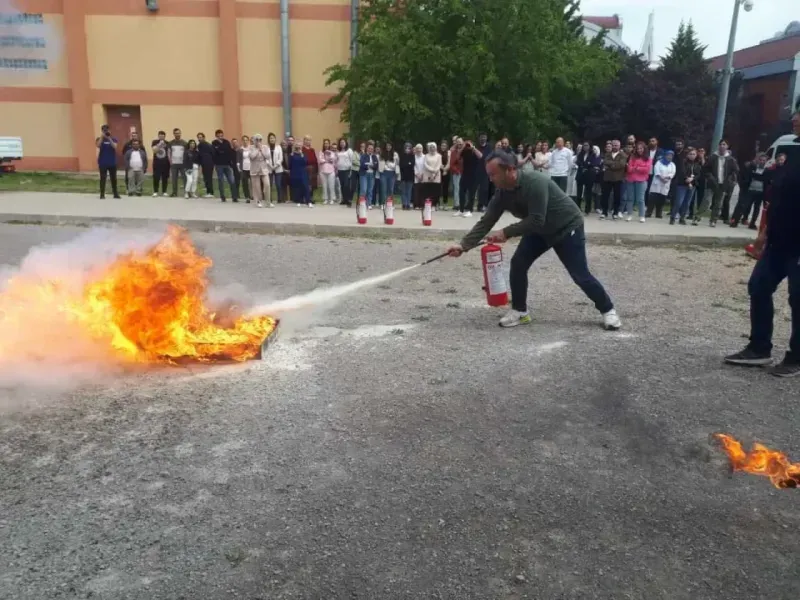 Büyükşehir İtfaiyesi’nden gençlere eğitim