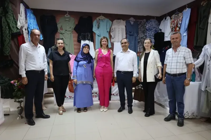 İZMEK El Sanatları Sergisi Akmeşe’de Açıldı