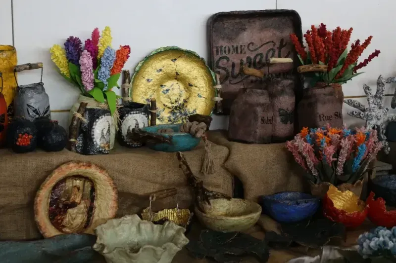 İZMEK Yılsonu Sergileri Nikomedia Sanat Galerisi’nde Görücüye Çıktı