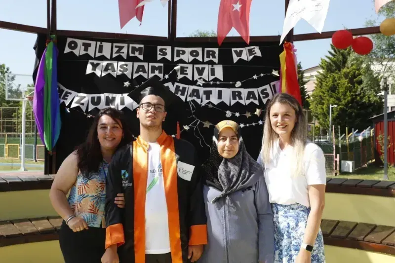 İzmit Belediyesi Otizm Spor ve Yaşam Evi ilk mezunlarını kutladı