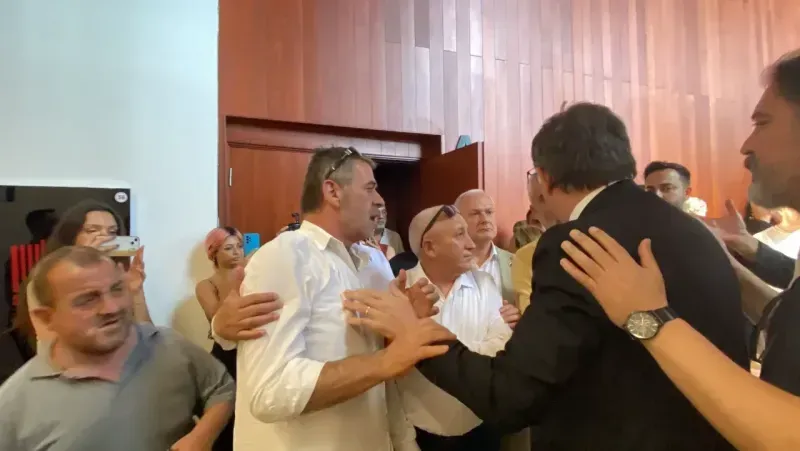 Küfürler, tehditler havada uçuştu! CHP Danışma Kurulu fena karıştı