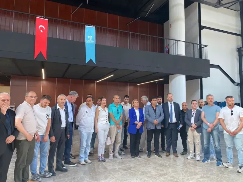 Esnaf kan ağlıyor, iktidar meclis üyeleri dalga geçiyor!